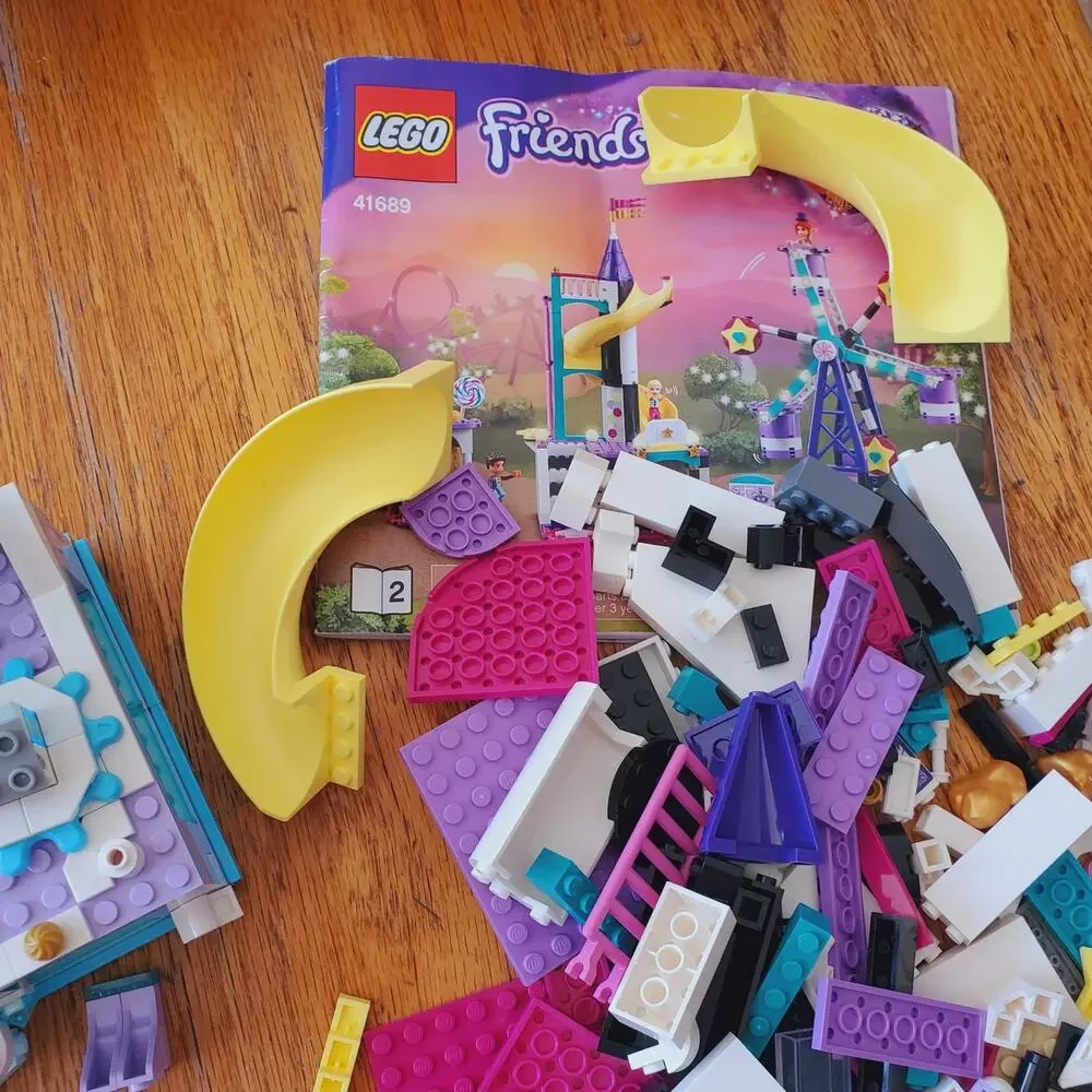 Lego Girl Friends, Frozen Miscellaneous Pieces Large Lot 2 lb Lego